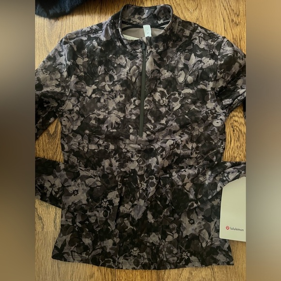 Lululemon Luxtreme Running Half-Zip Inflect Floral Lunar Rock Multi 8 nwt - Picture 3 of 7